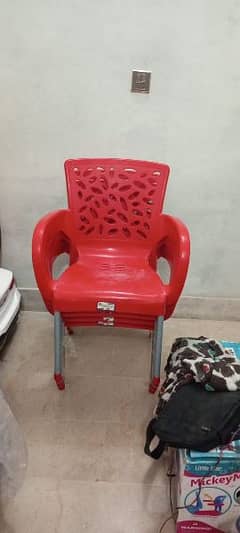 plastic chairs with foldable table