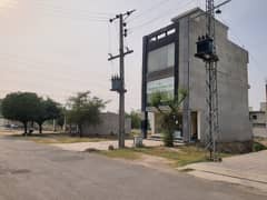 4 Marla 100 Ft Rd Commercial Plaza For Sale at 220 Lac Demand