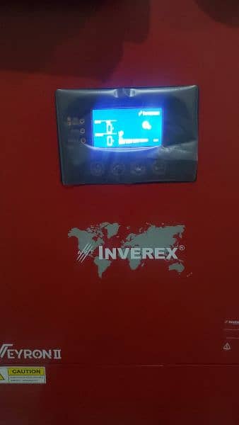 Inverex Vyron 2 , hardly used , almost new 3.2kva 1
