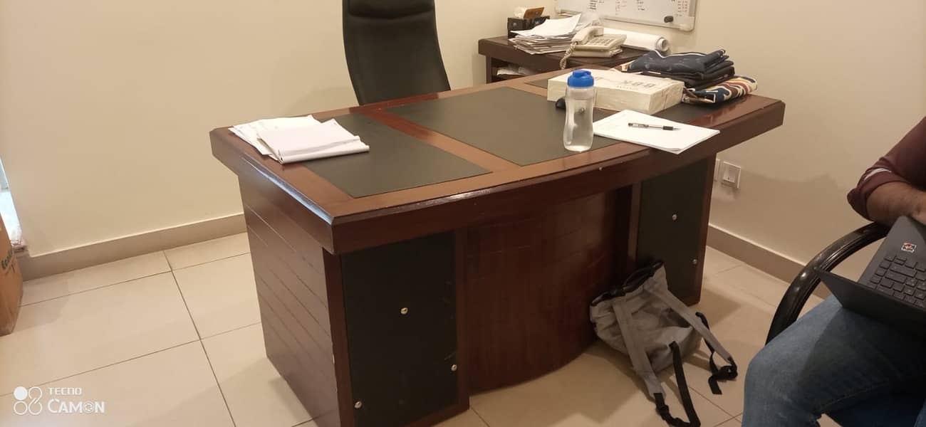 Office Executive table for sale 2