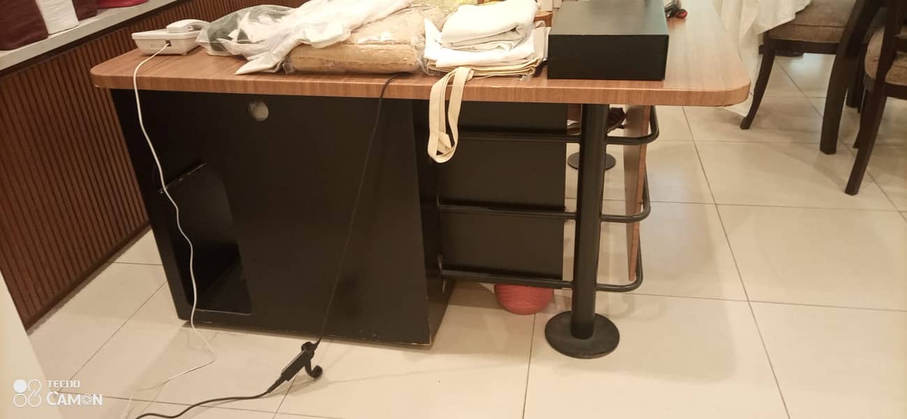 Office Executive table for sale 3
