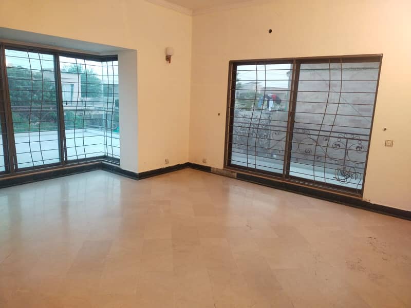 1 Kanal Upper Portion Very Neat & Clean Available For Rent In CC Block Phase 4 DHA Lahore 16