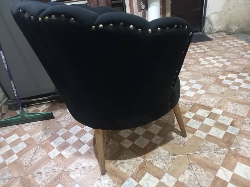 Flower Sofa chair for sale (1 Sofa Chair) (04 chair sofa & Table) 4