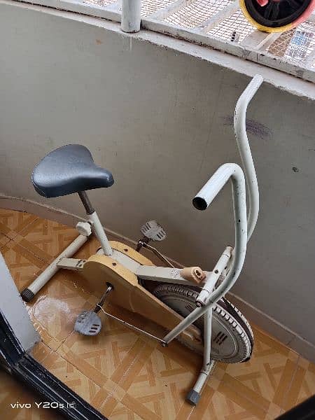 Exercise cycle for sale 3