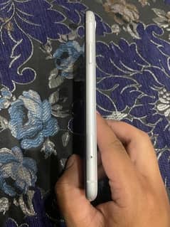 IPHONE XR 64gb jv condition 10/10 battery 82% 0