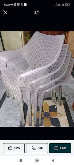 4 plastic chairs