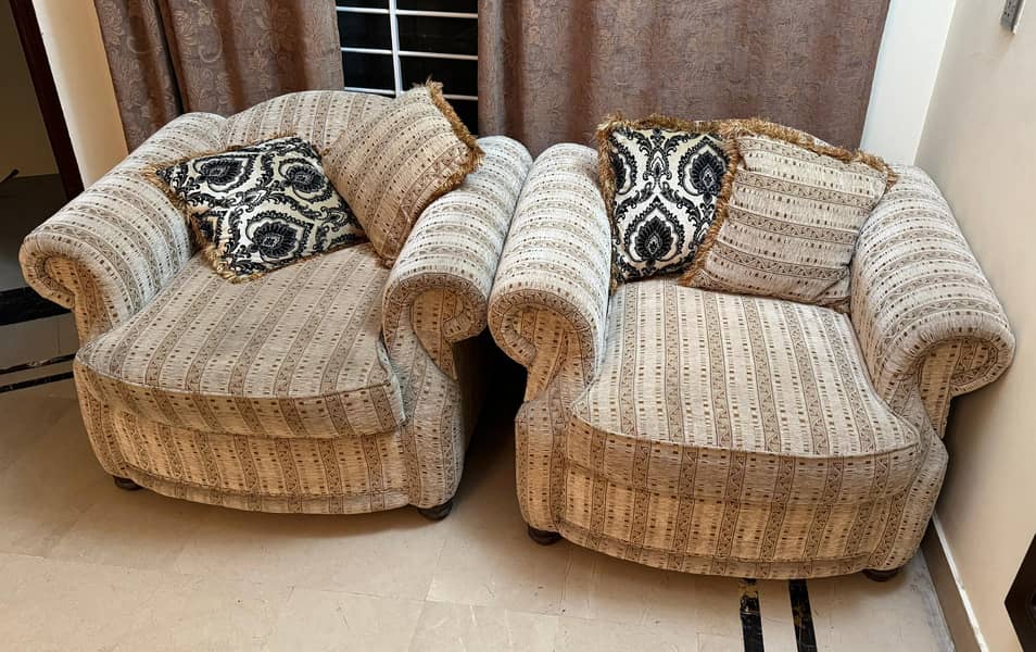 7 seater sofa for sale. 50k price. 2