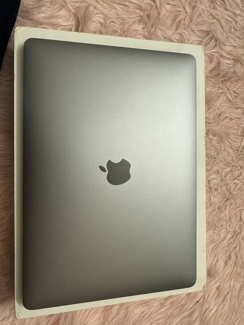 Macbook Pro M1 2020 13” 8/256 GB 5