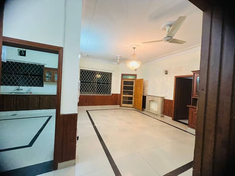 FULLY RENOVATED HOUSE FOR RENT 5