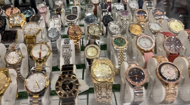 watches for sales brand new on wholesale along with counter and boxes 2