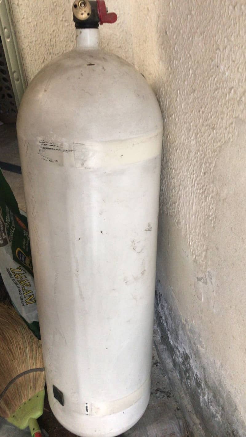 Mehran Company Fitted CNG cylinder with original kit New Condition 1