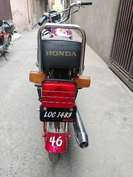 Honda cd 70 urgent sale total genuine condition  10 by 10  old is gold 5