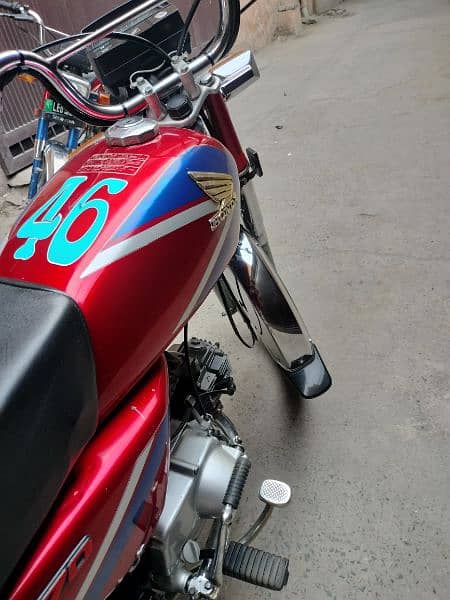 Honda cd 70 urgent sale total genuine condition  10 by 10  old is gold 8