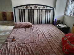 selling my iron bed without mattress