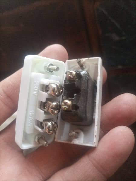 batton swtich socket plug elc 3