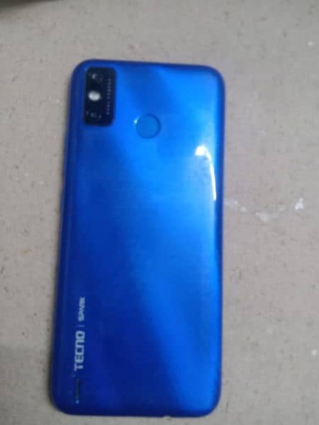 Tecno Spark 6 For sale What's app me 8