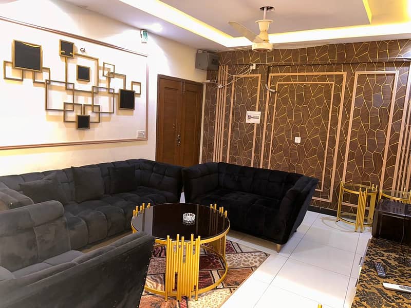 daily basis 2 Bedroom apartment Par Day short time Bahria Town 3