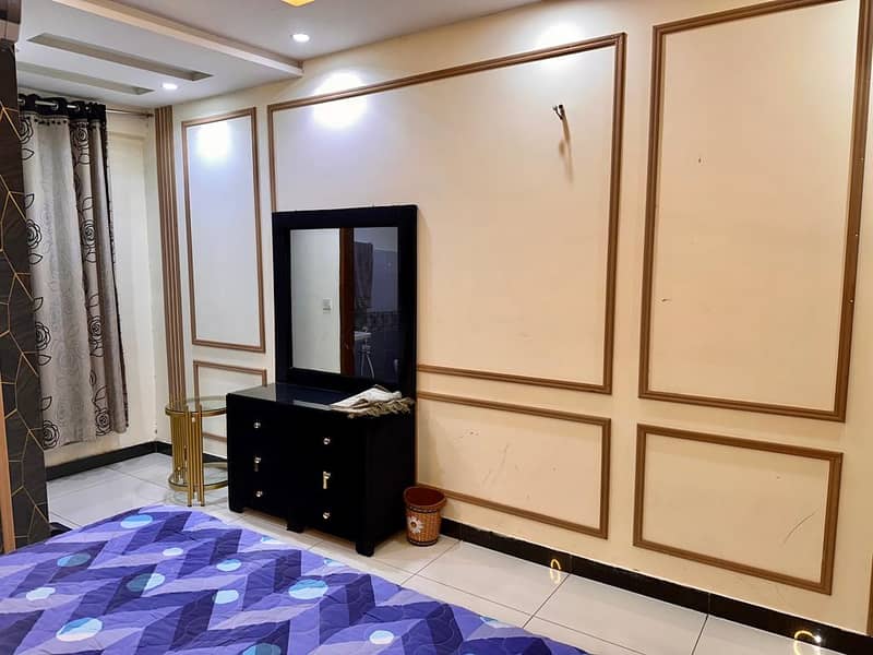 daily basis 2 Bedroom apartment Par Day short time Bahria Town 7