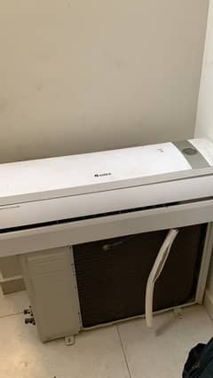 Air conditioner AC GREE LOMO 9 1.5 ton ac only comprisor will be chang