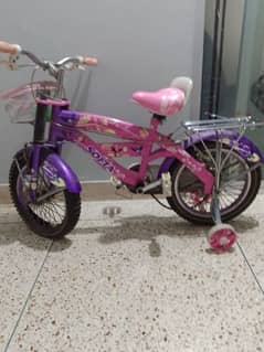 kids bicycle beautiful color nd good condition
