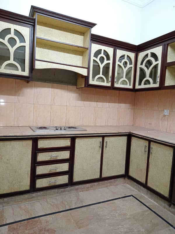 10 marla Upper portion available for rent in phase 4 bahria town rawalpindi 3