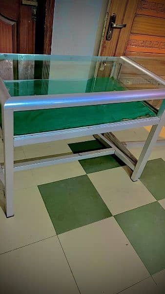 2 jewelry aluminum display table in Best condition 3