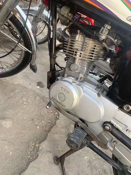 Honda CG 125 2015  for urgent sale read add  only call plz 5