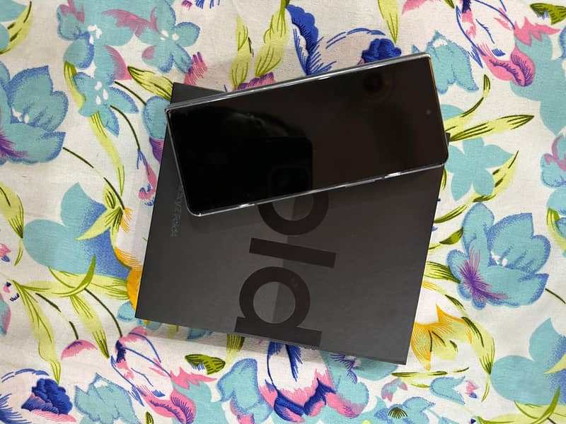 Samsung Galaxy Z Fold4  | 12/512GB | With Box And Cable 1