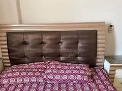 king size bed with side tables
