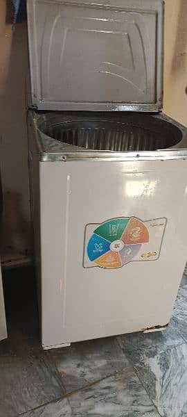 new washing machine 10/10 condition 0