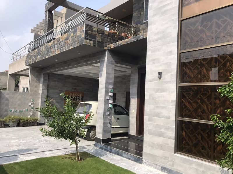 10 Marla Double Story House Available For Sale 5
