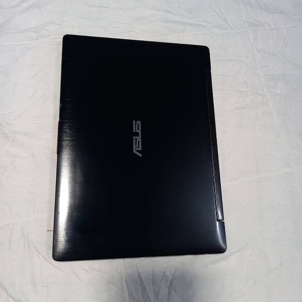 Asus touch screen laptop 360 i5 5th generation 2