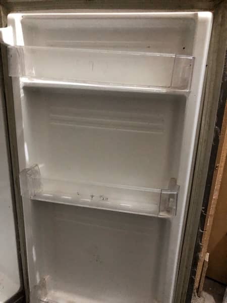 A good quality pel company fridge 1