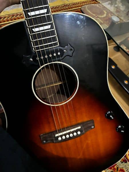 Semi acoustic guitar savannah brand 2