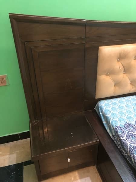 King Bed with mattress and 2 side tables almost new 5
