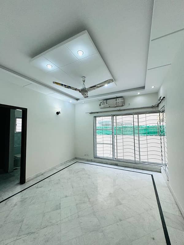 1 Kanal Upper Portion Available For Rent In DHA Phase 4 22