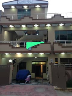 6 Marla Double Story-1st Floor Luxury House for Rent @ Main Road