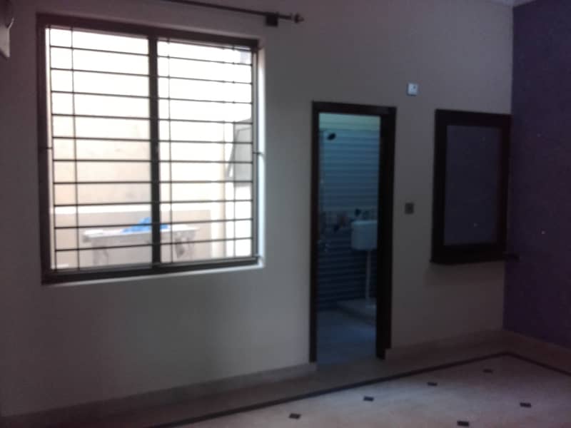 6 Marla Double Story-1st Floor Luxury House for Rent @ Main Road 7