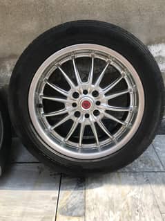 Alloy wheels 17'' with low profile tires