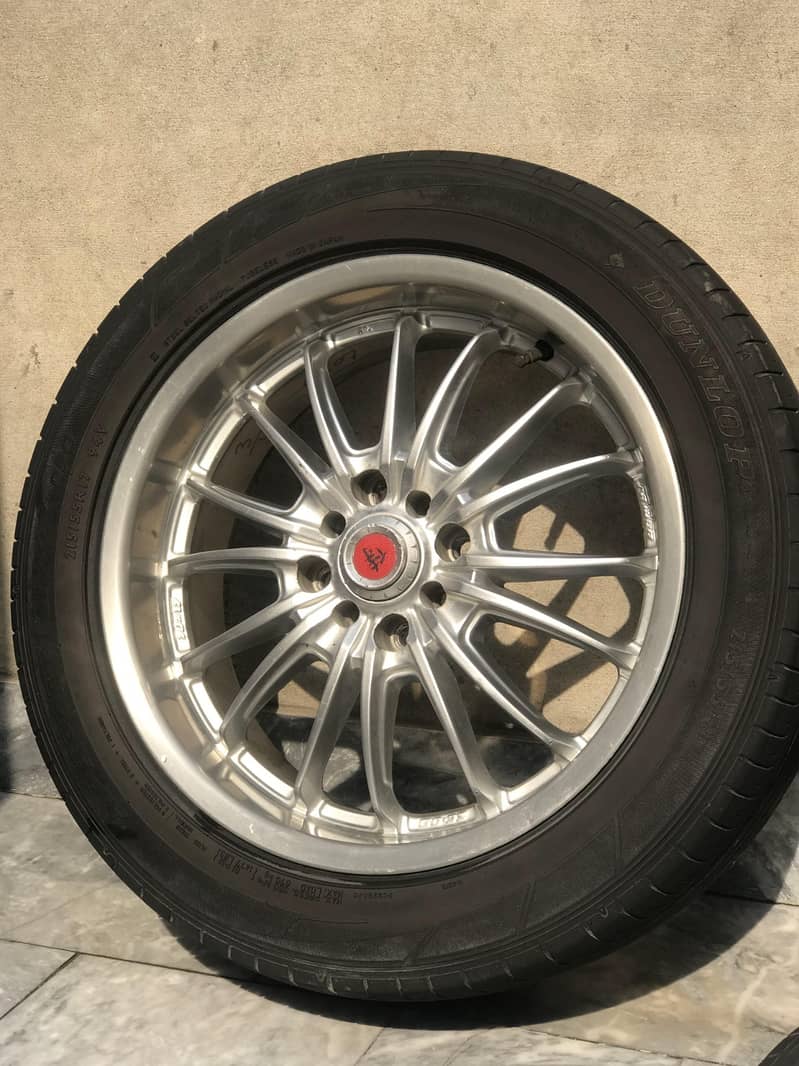 Alloy wheels 17'' with low profile tires 9