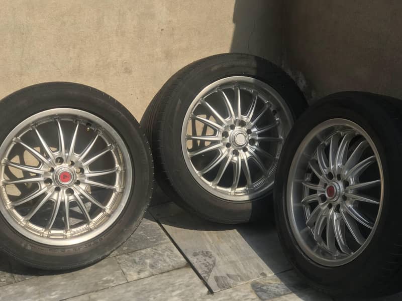 Alloy wheels 17'' with low profile tires 11