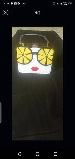 a very nice hand bag for women's condition 10/10