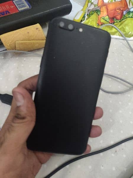 OnePlus 5 8 gb ram 128 gb storage 2
