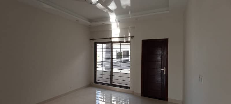 3 Bed Brand New Apartment For Sale - Askari 13 - Rawalpindi 10
