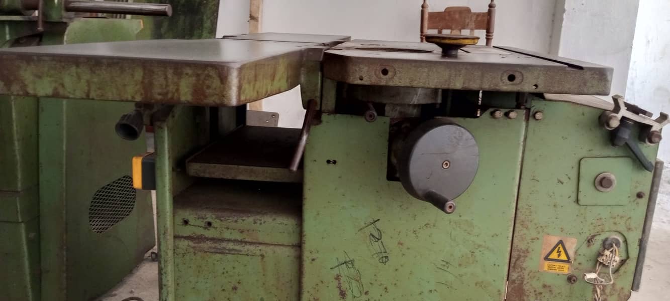 Used and super old wood cutting machines for sale 2