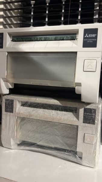 Mitsubishi Compact Digital Dye Sublimation Printer CP-D70DW Textile 1