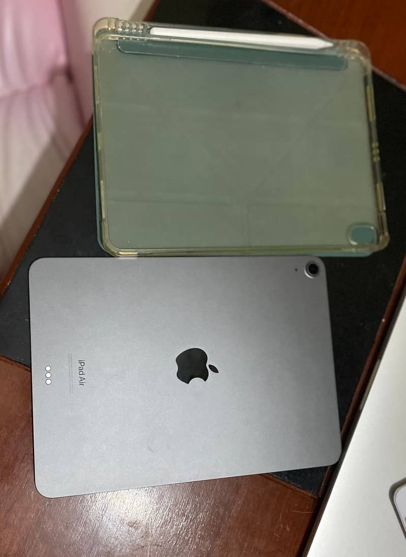 iPad Air (5th Generation) 64 GB and Apple Pencil (2nd Generation) 1