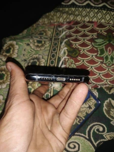 one plus 6t condition 10/9 all ok . 0