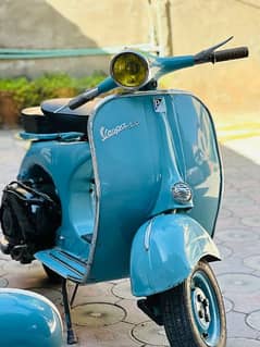 vespa vbb 1964 with Documents.