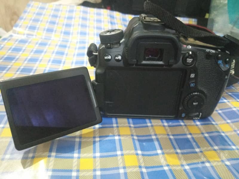 Canon EOS 70 D 6